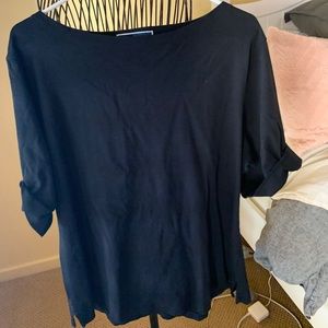 Karen Scott simple black tee- fits a large